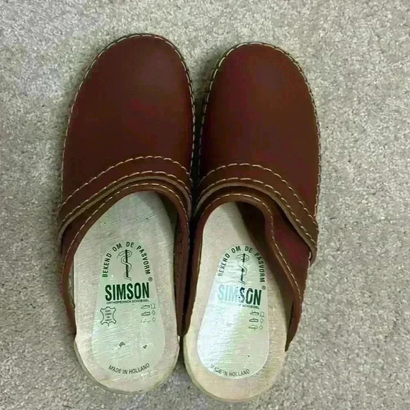 Simson Dutch Made Leather Artisan Clog